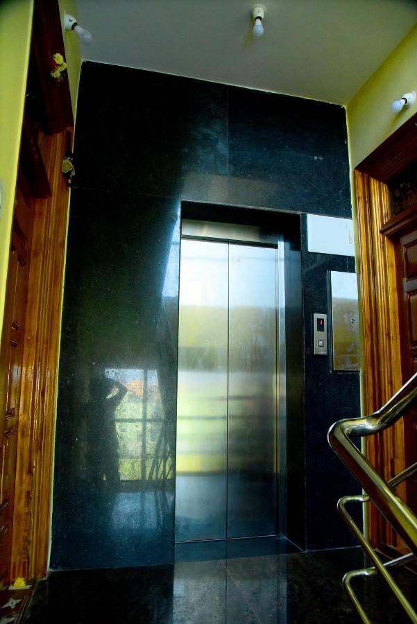 Sri Apartment 2Bhk For Familys Couples Parking A2 Pondicherry Dış mekan fotoğraf